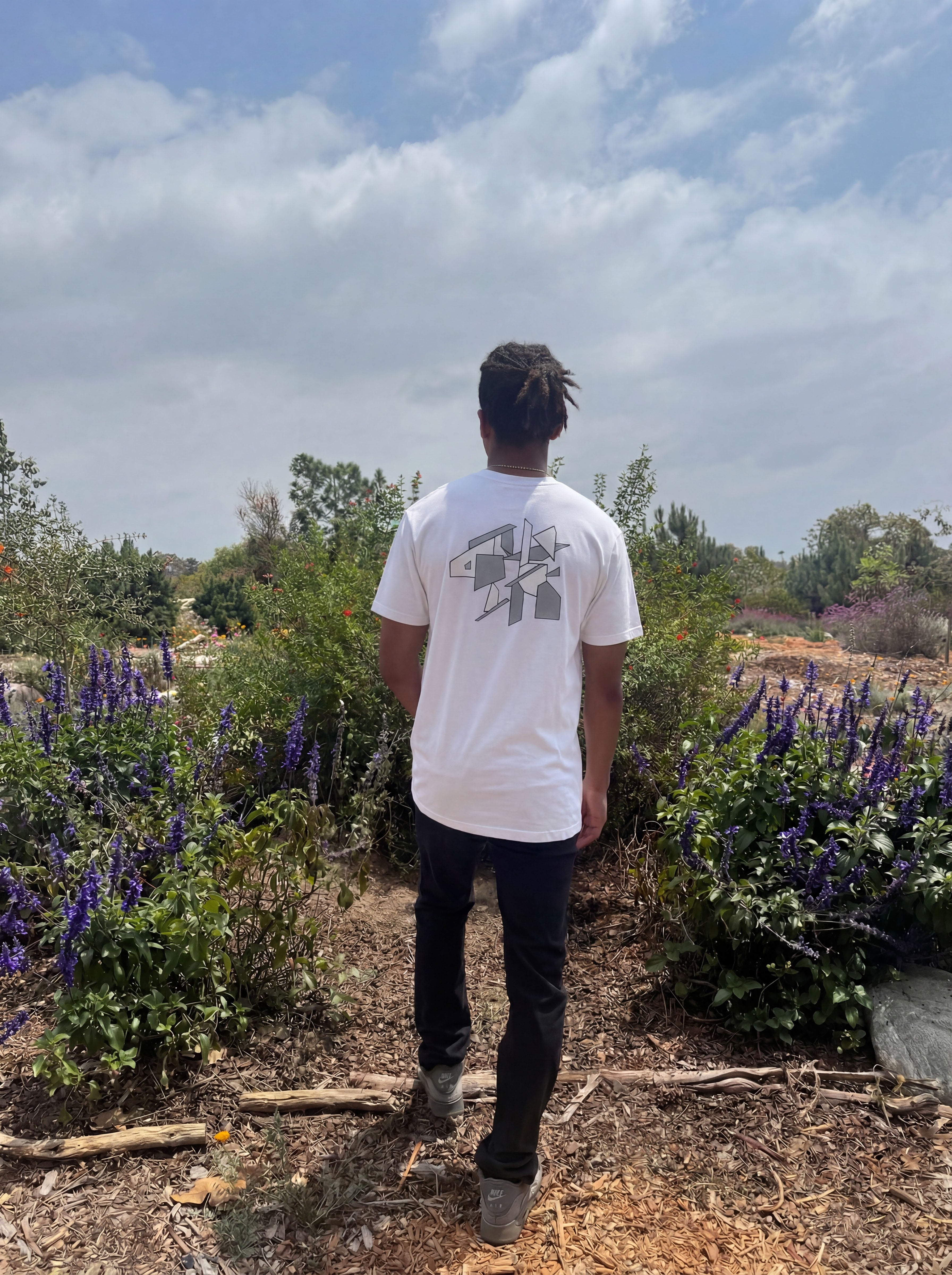 White T-shirt with large back graphic, crew neck, short sleeves